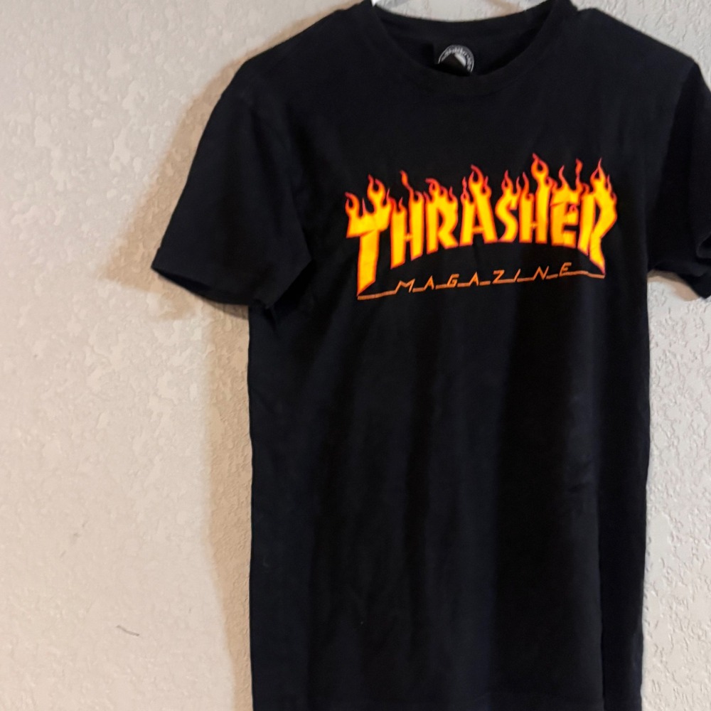 Thrasher Magazine Flame Logo Black T Shirt Mens Womens Size Small